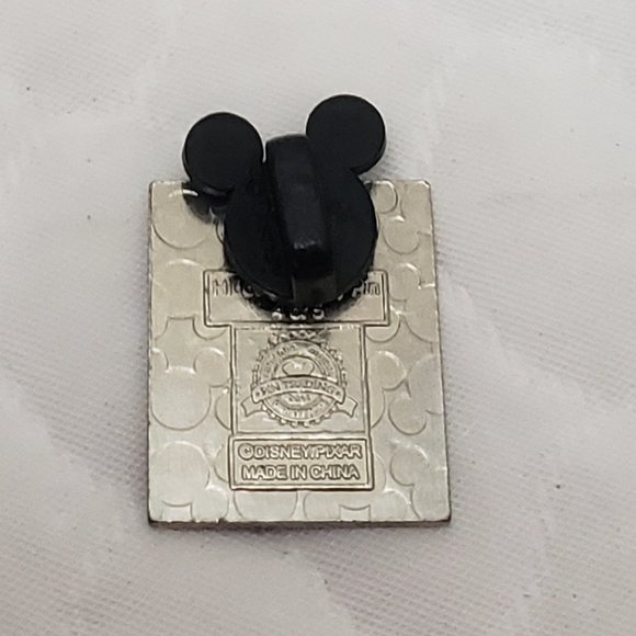 Disney Pin Mater the Greater - Picture 2 of 3